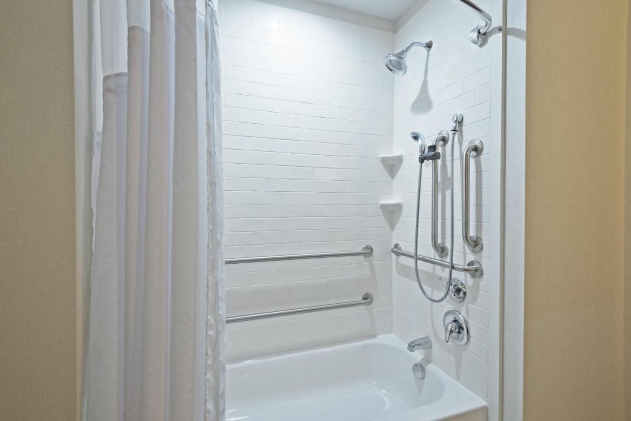 Holiday Inn Express & Suites New Cumberland By Ihg Exteriér fotografie