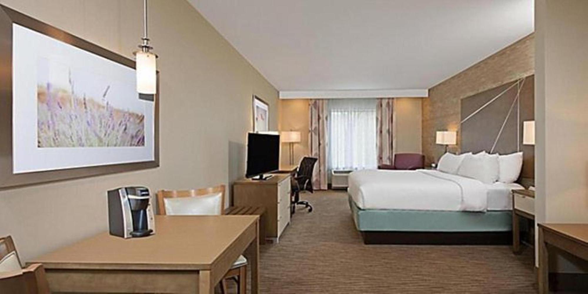 Holiday Inn Express & Suites New Cumberland By Ihg Exteriér fotografie